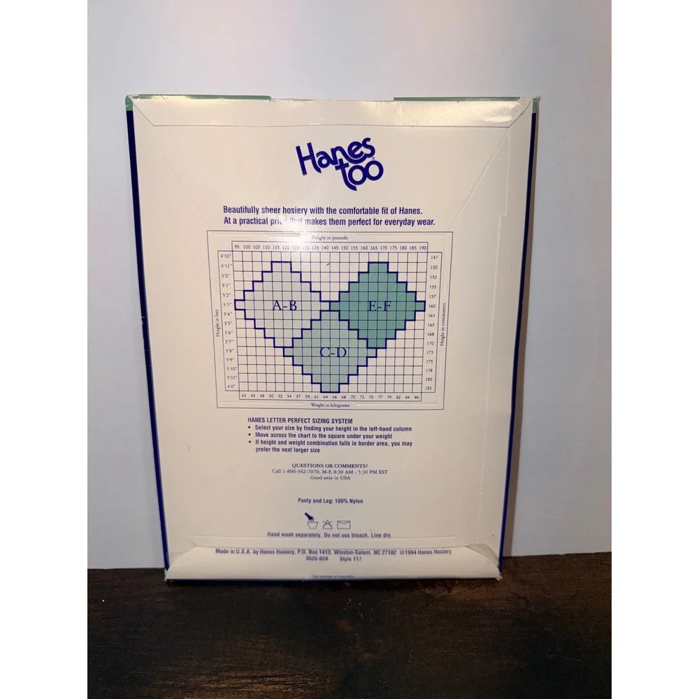 Hanes Too Sheer Pantyhose Classic Navy Sandalfoot Style 117 Size AB Vintage 1994